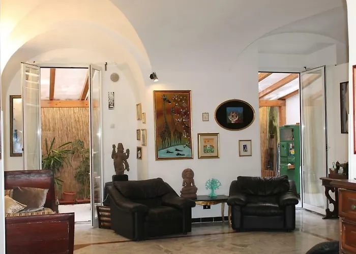 Elly's Loft Apartment *